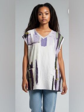 3 Potato Abstract Lavender V-Neck Women’s Top with Pocket Detail Medium